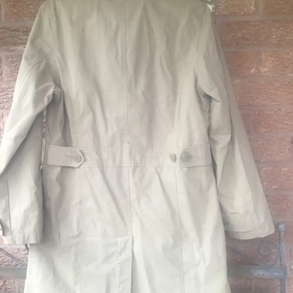 Spring coat - Picture 5 of 16